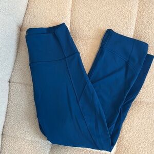 Lululemon In Movement Crop *Everlux 19"
Deep Marine